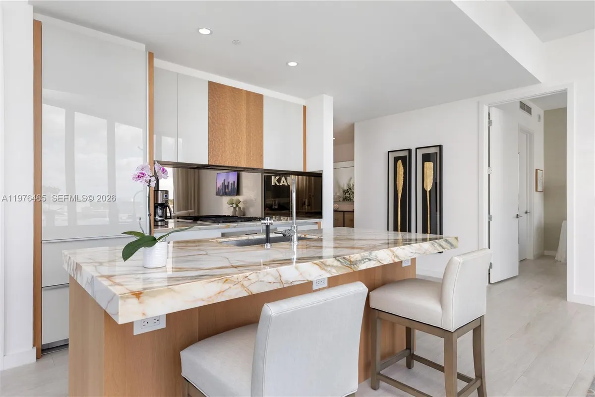 2831 S Bayshore Dr # 808, Miami FL 33133