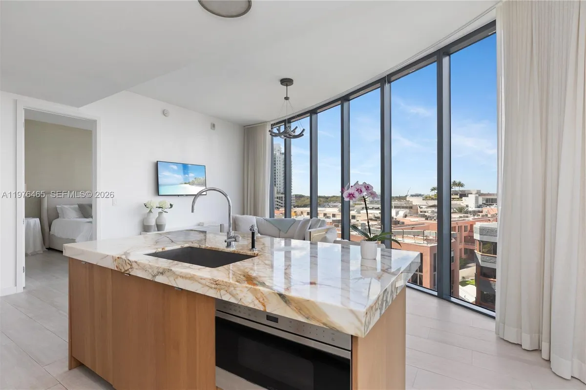 2831 S Bayshore Dr # 808, Miami FL 33133