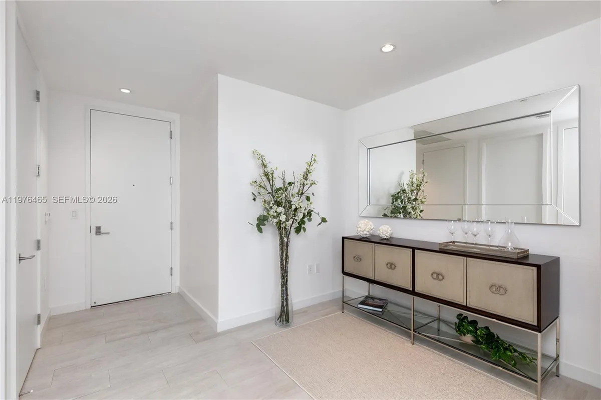 2831 S Bayshore Dr # 808, Miami FL 33133