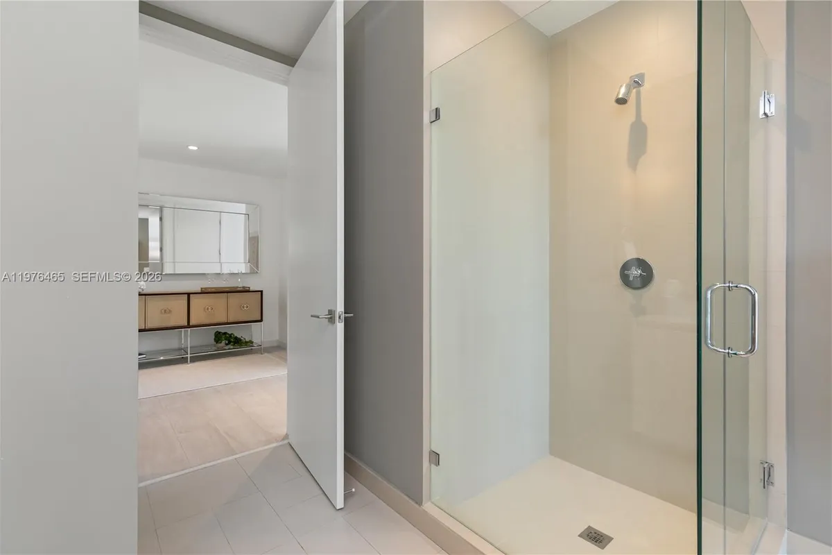 2831 S Bayshore Dr # 808, Miami FL 33133