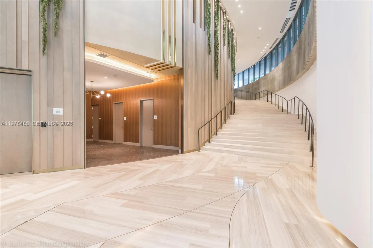 2831 S Bayshore Dr # 808, Miami FL 33133