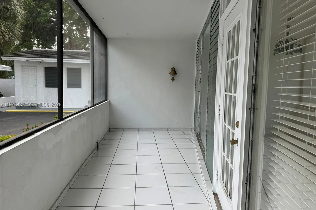 10210 Collins Ave # 107, Bal Harbour FL 33154