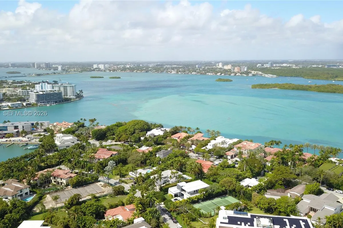 10210 Collins Ave # 107, Bal Harbour FL 33154