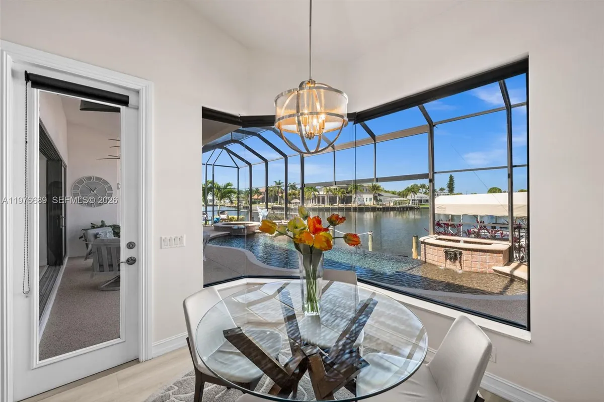 5205 Tamiami CT, Cape Coral FL 33904