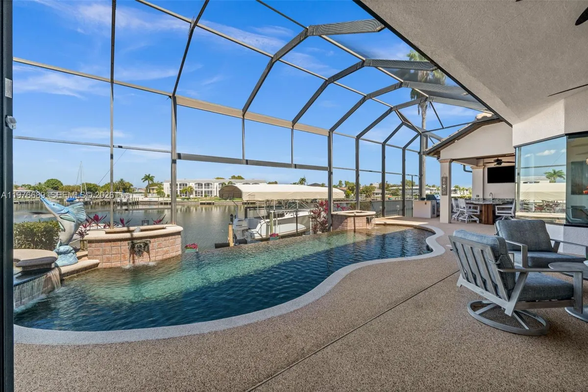 5205 Tamiami CT, Cape Coral FL 33904