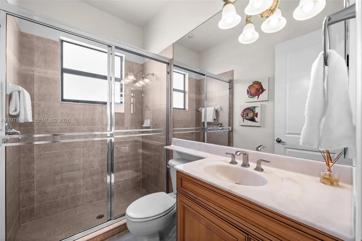 5205 Tamiami CT, Cape Coral FL 33904