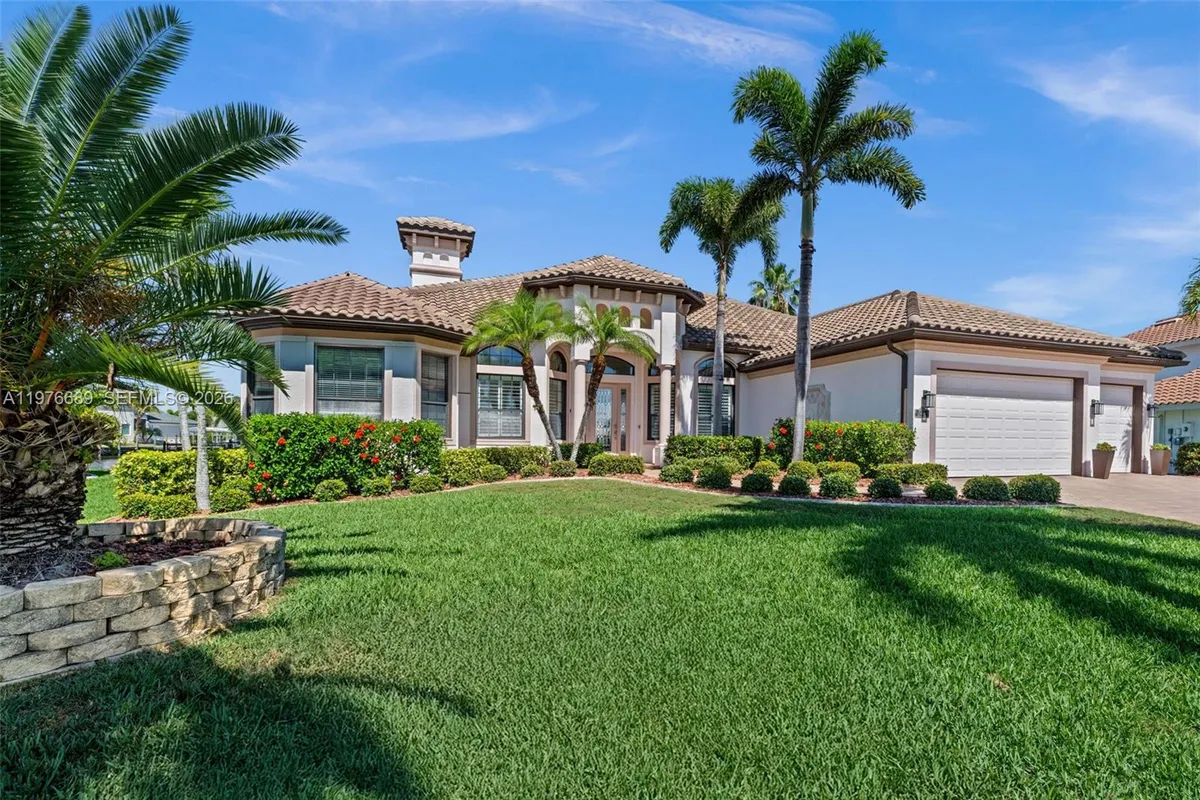 5205 Tamiami CT, Cape Coral FL 33904