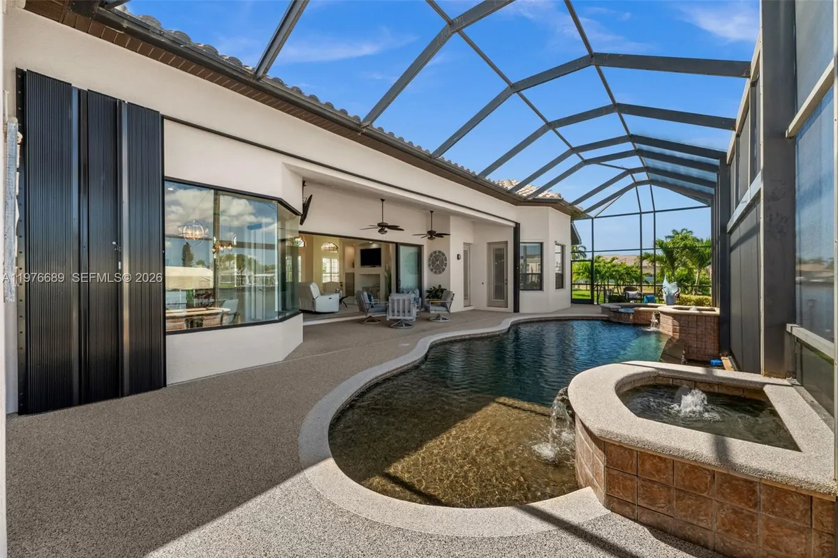 5205 Tamiami CT, Cape Coral FL 33904