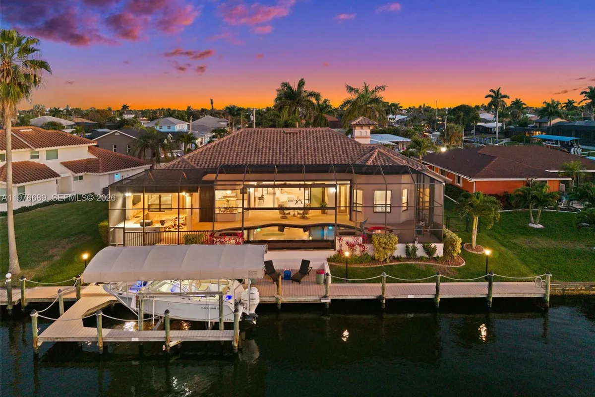 5205 Tamiami CT, Cape Coral FL 33904