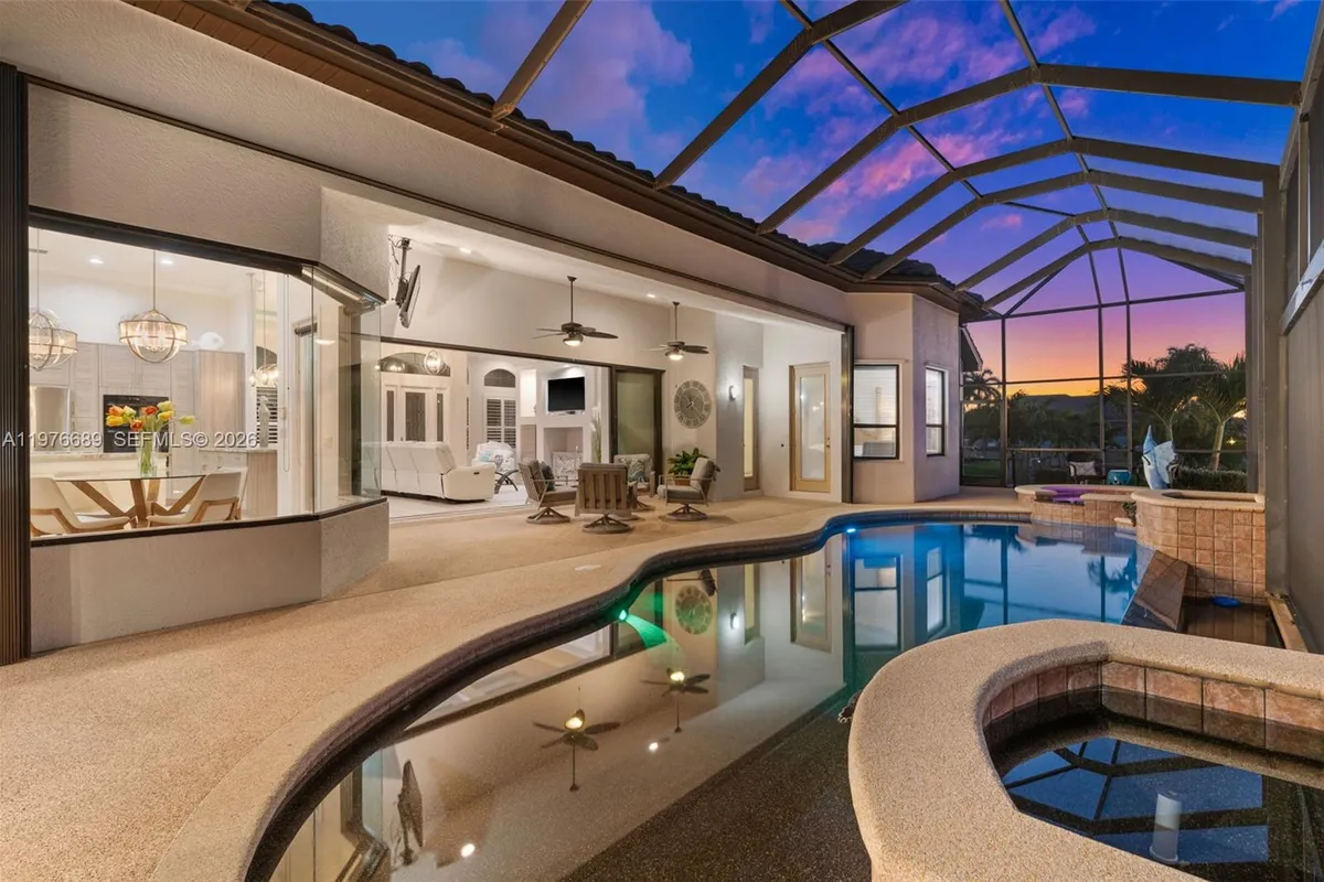 5205 Tamiami CT, Cape Coral FL 33904