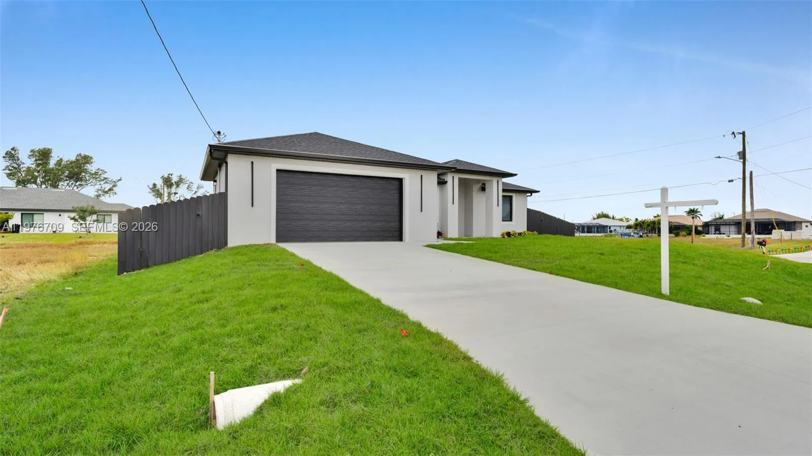 910 NW 36, Cape Coral FL 33993