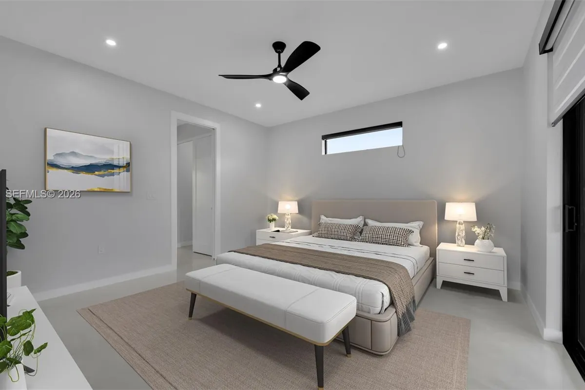 910 NW 36, Cape Coral FL 33993