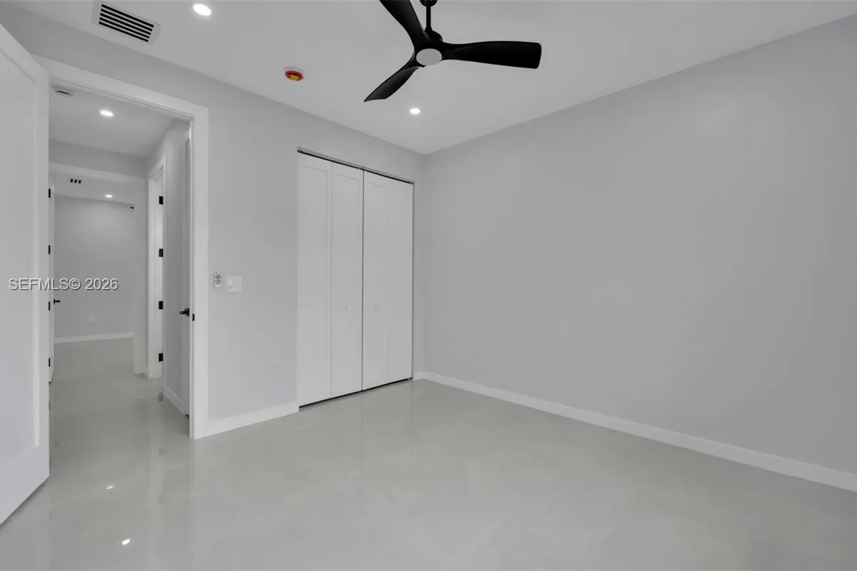 910 NW 36, Cape Coral FL 33993