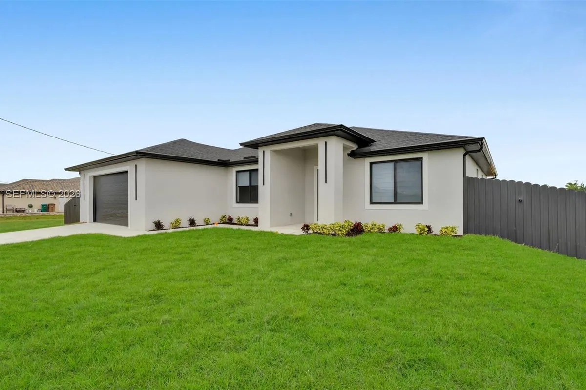 910 NW 36, Cape Coral FL 33993