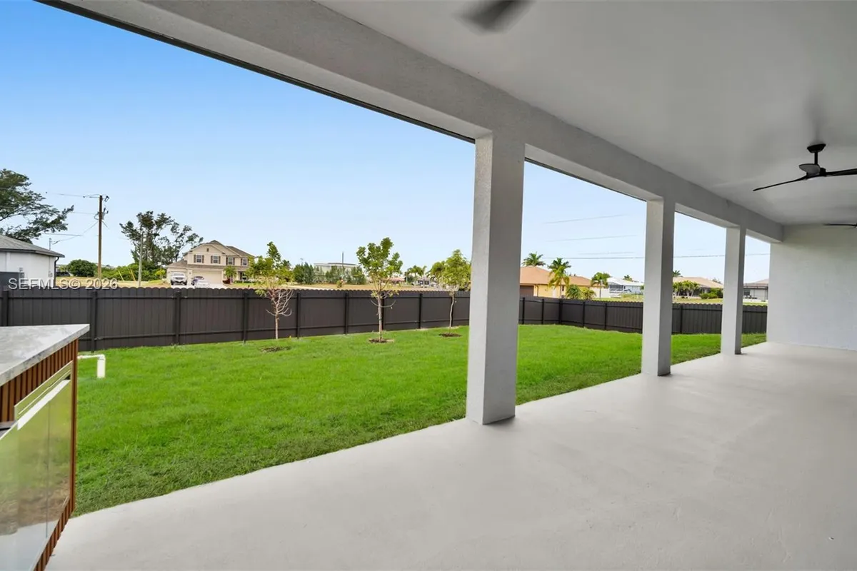 910 NW 36, Cape Coral FL 33993