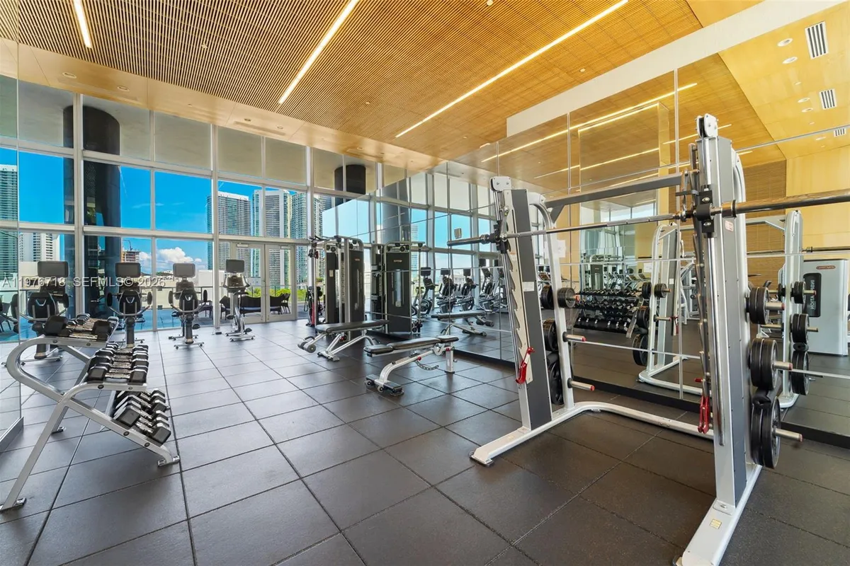 3470 E Coast Ave # H1412, Miami FL 33137