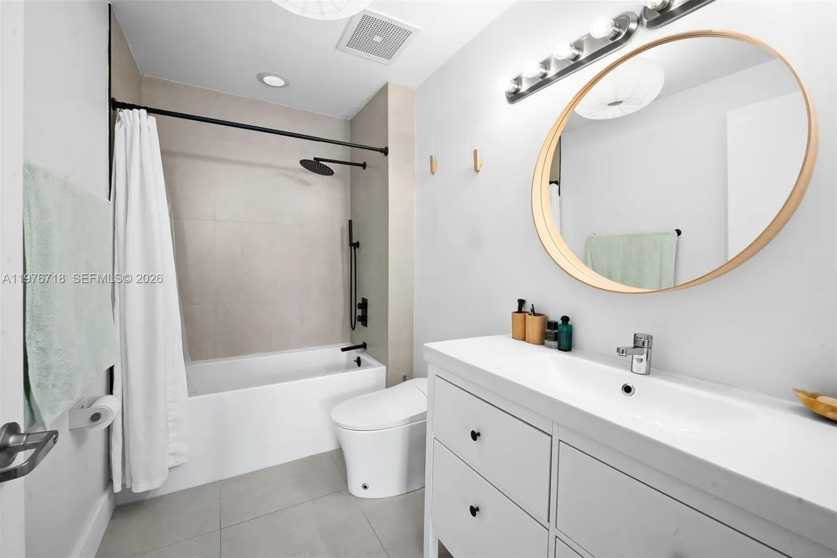 3470 E Coast Ave # H1412, Miami FL 33137