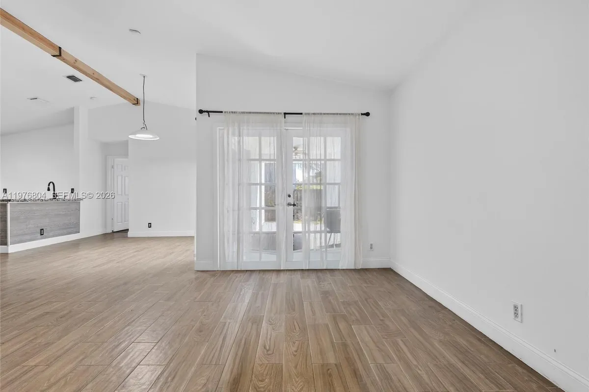 336 S Ketch Dr, Sunrise FL 33326