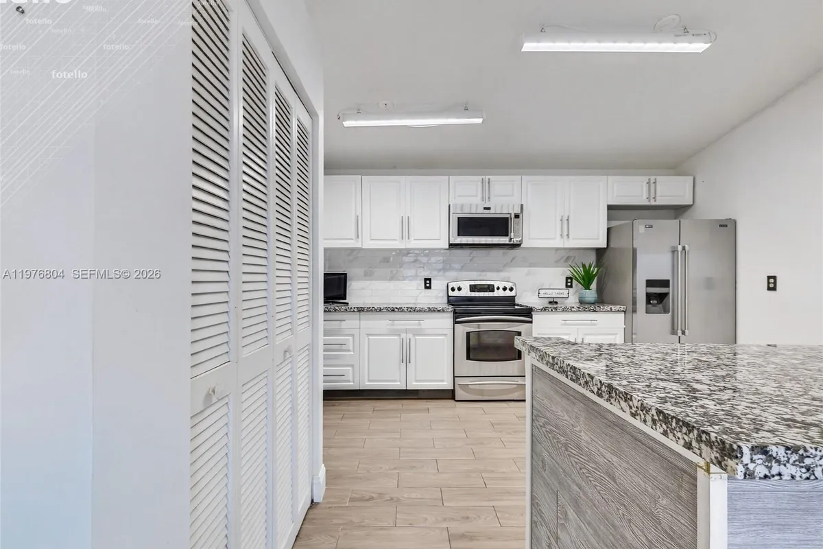 336 S Ketch Dr, Sunrise FL 33326