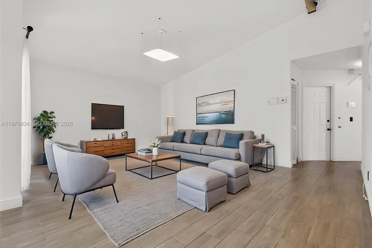 336 S Ketch Dr, Sunrise FL 33326