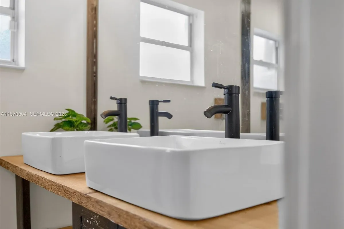 336 S Ketch Dr, Sunrise FL 33326