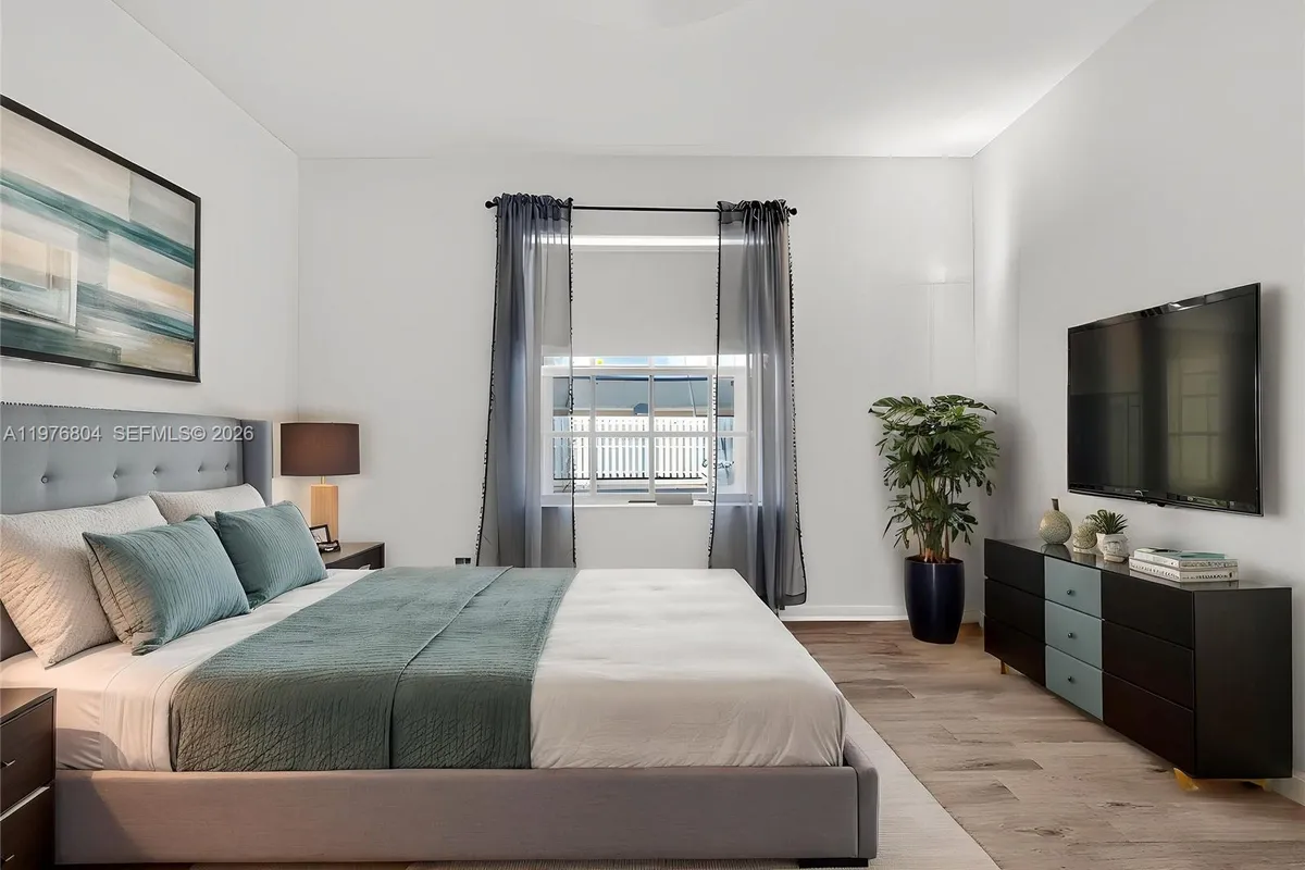 336 S Ketch Dr, Sunrise FL 33326