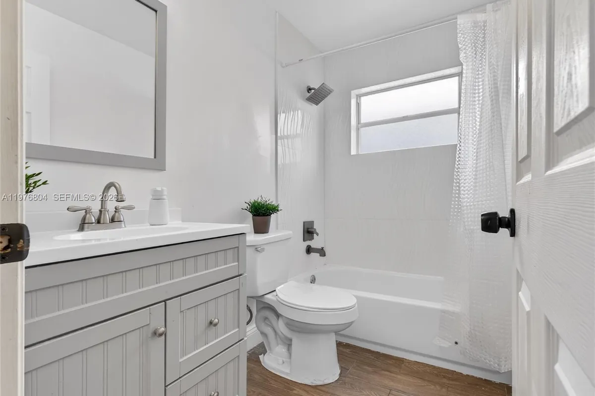 336 S Ketch Dr, Sunrise FL 33326