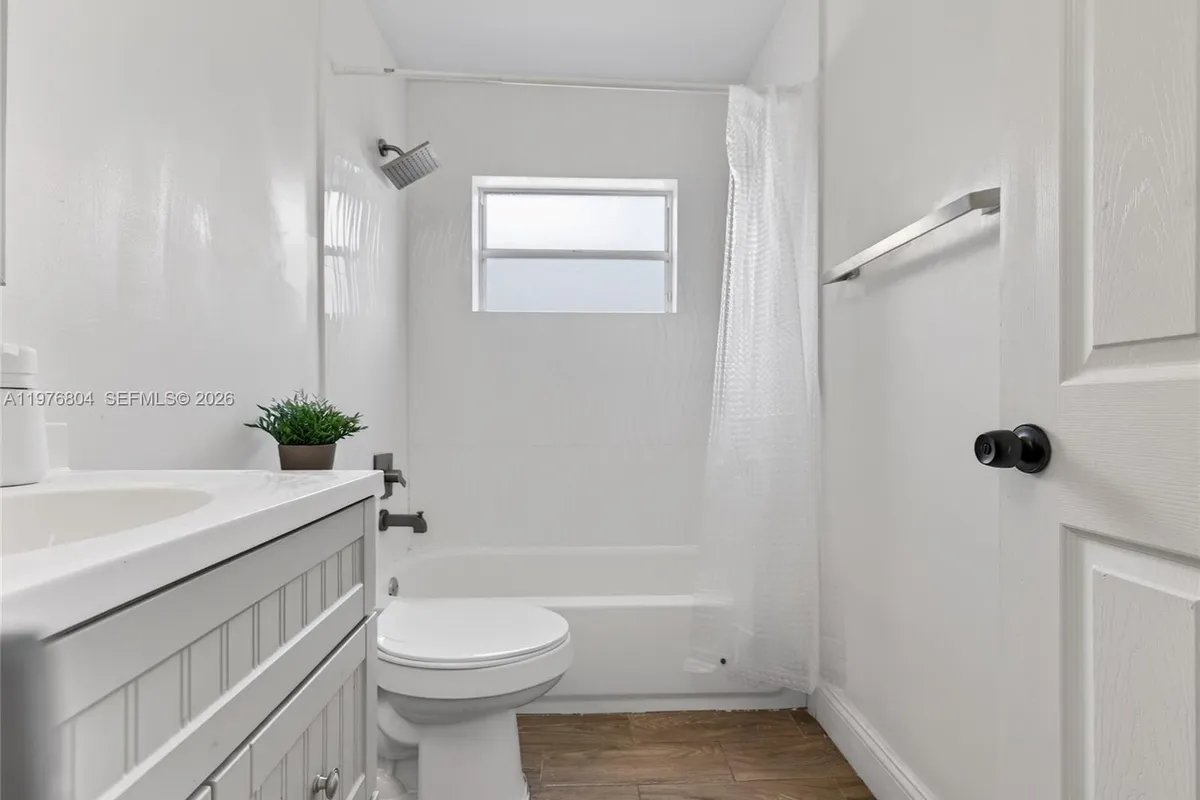 336 S Ketch Dr, Sunrise FL 33326