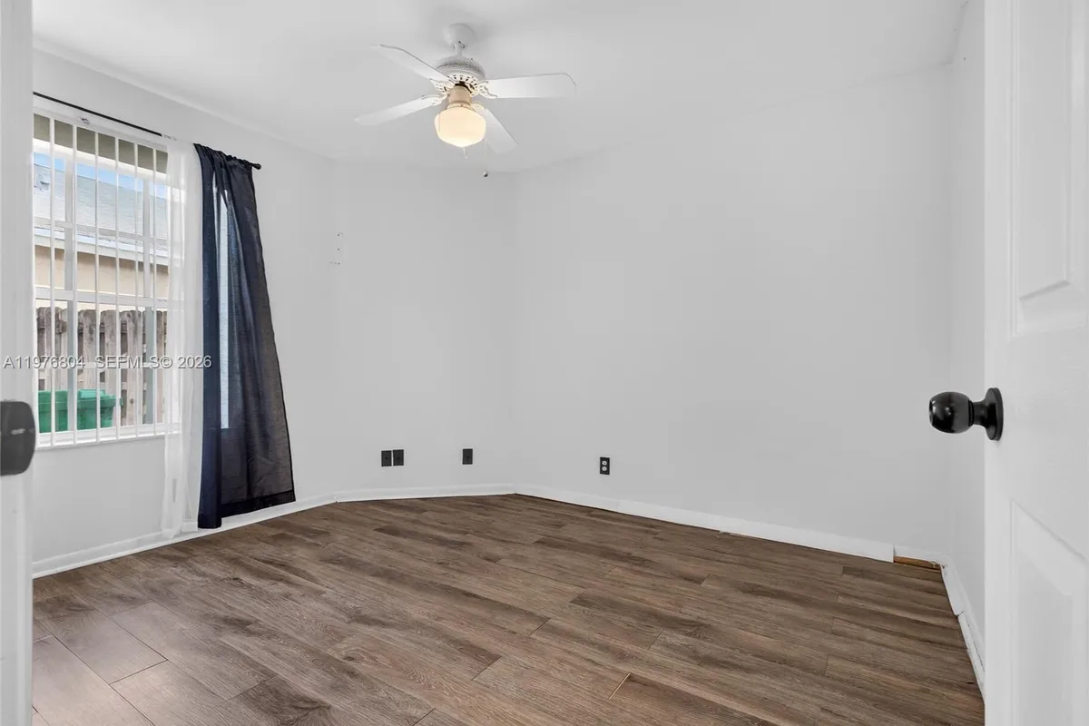 336 S Ketch Dr, Sunrise FL 33326