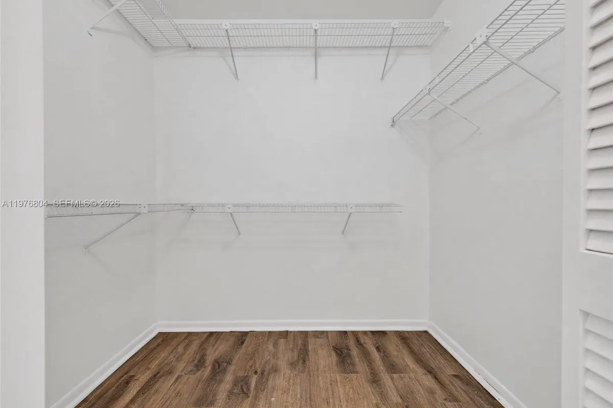 336 S Ketch Dr, Sunrise FL 33326