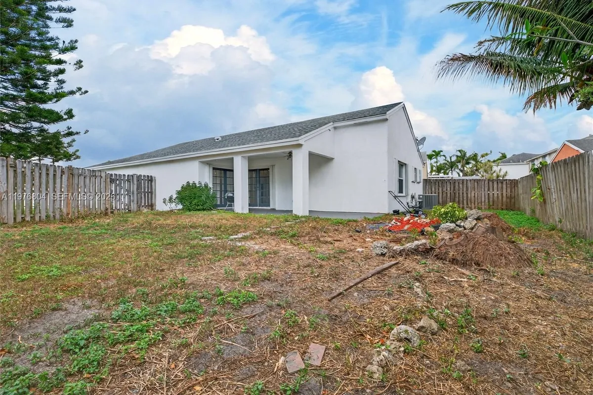 336 S Ketch Dr, Sunrise FL 33326