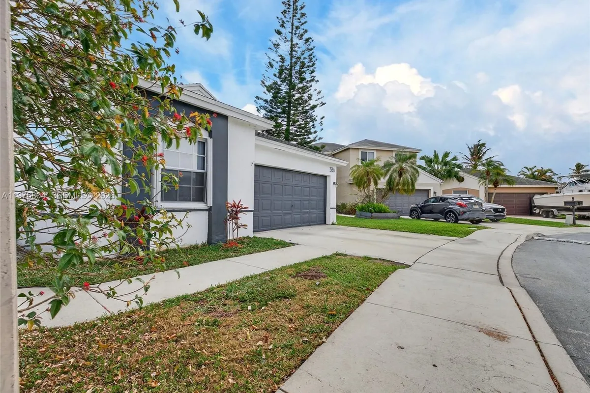 336 S Ketch Dr, Sunrise FL 33326