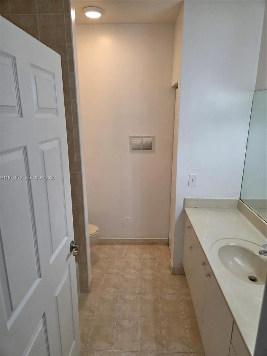 2630 NE 3rd Dr # 101, Homestead FL 33033