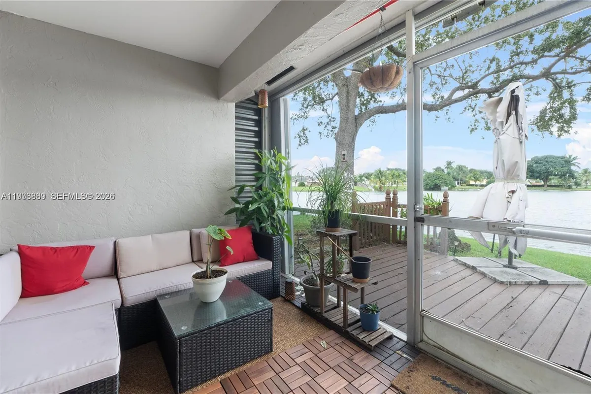 796 Banks Rd, Coconut Creek FL 33063