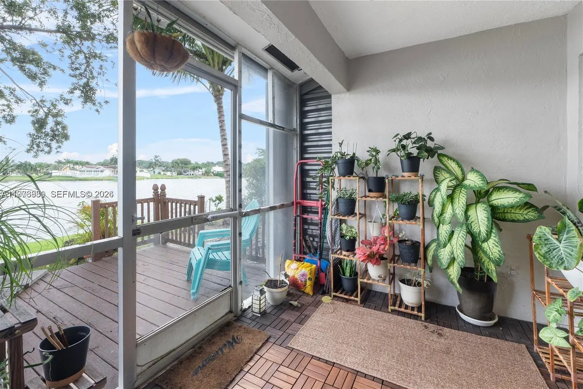 796 Banks Rd, Coconut Creek FL 33063