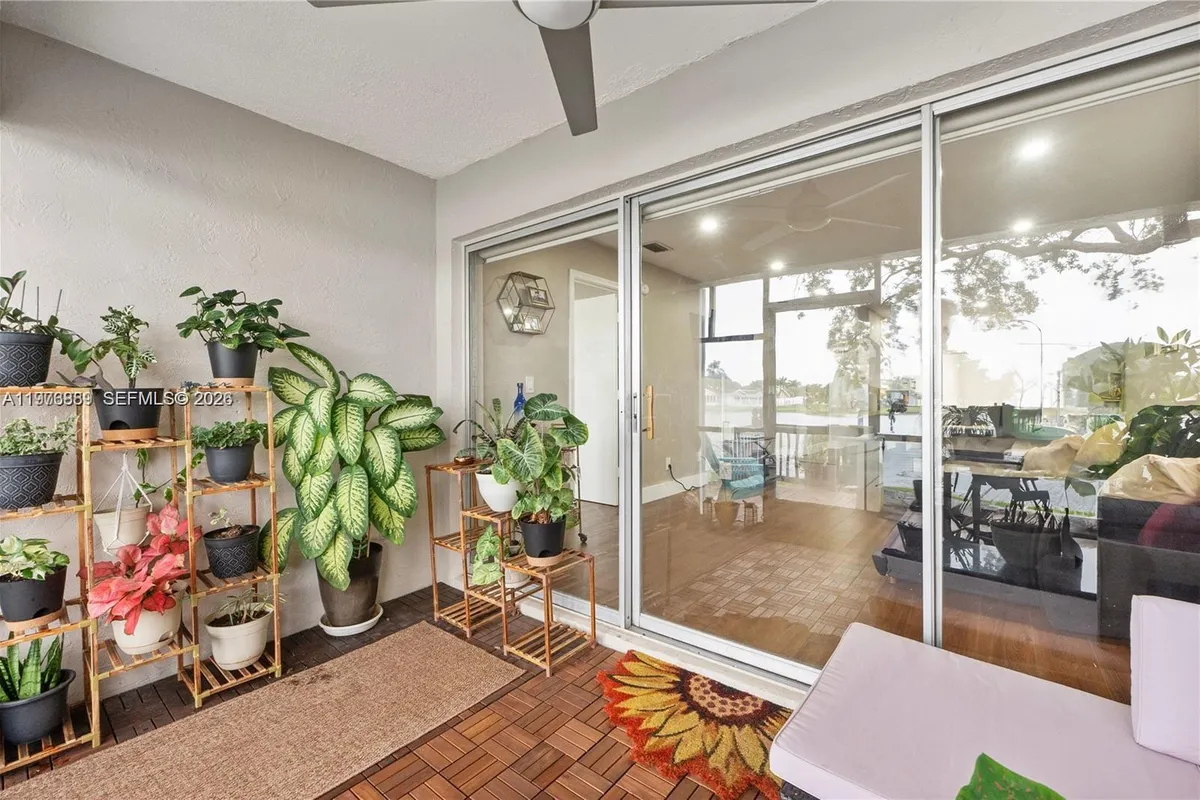 796 Banks Rd, Coconut Creek FL 33063