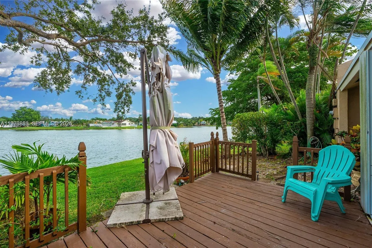 796 Banks Rd, Coconut Creek FL 33063