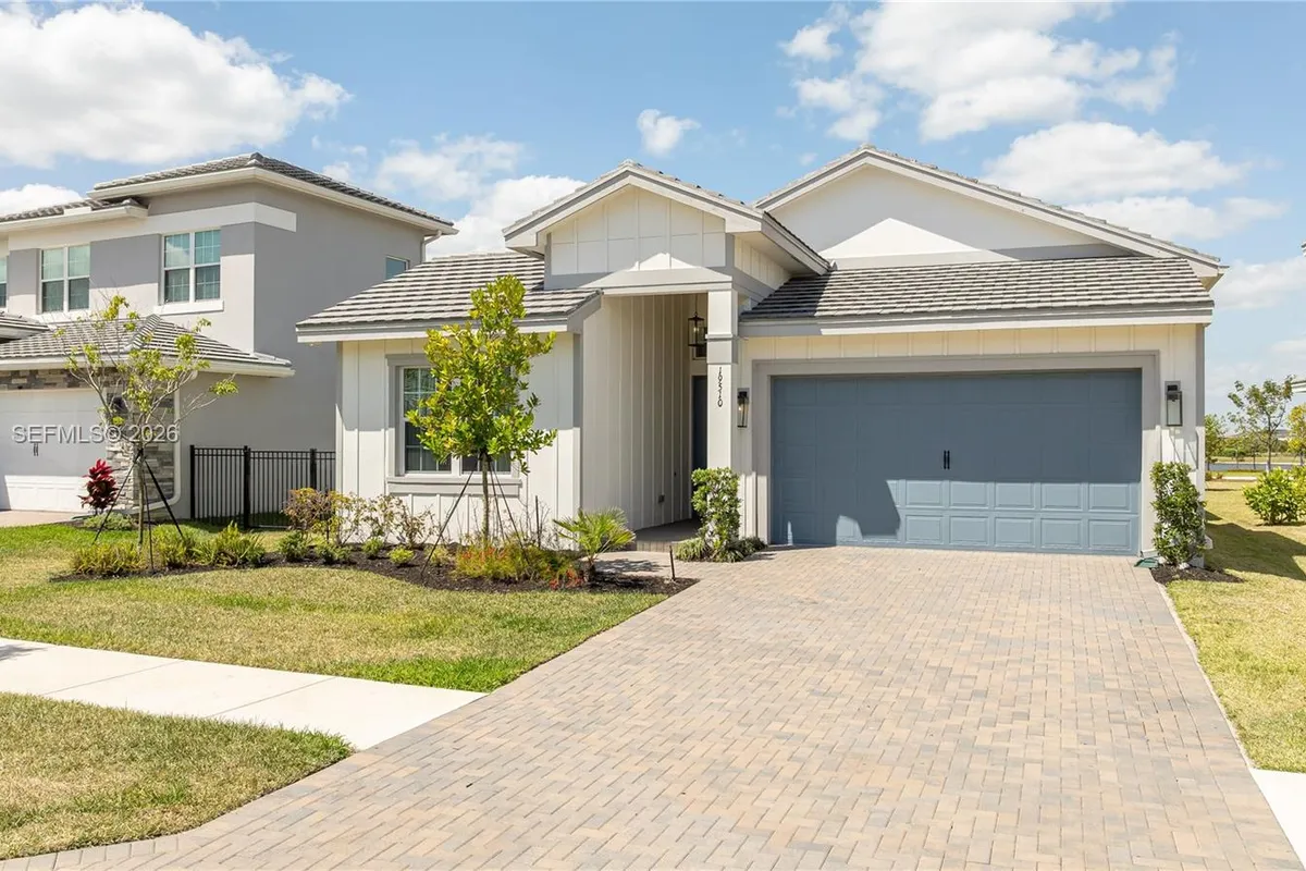 19510 Broad Shore Walk, Loxahatchee FL 33470