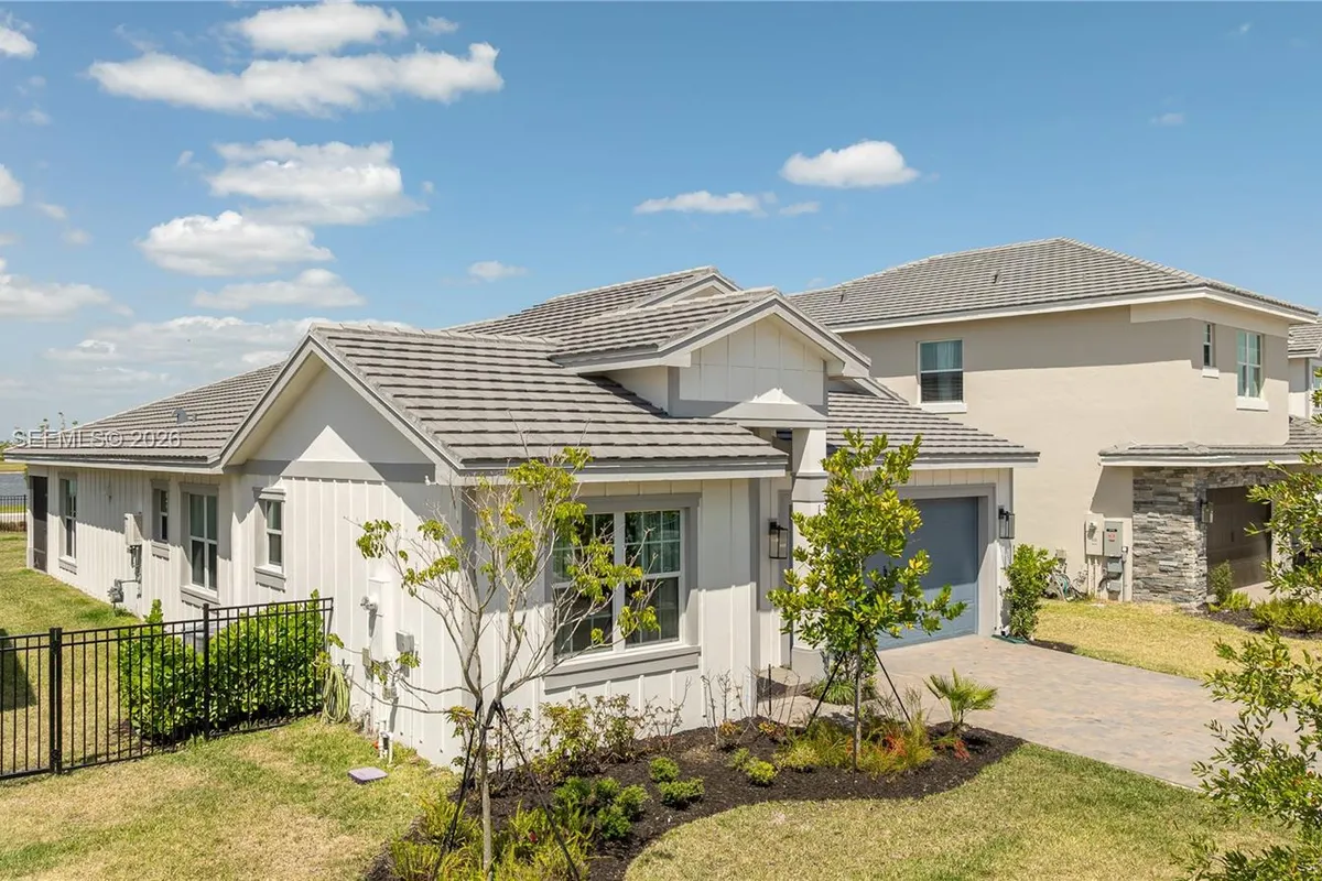 19510 Broad Shore Walk, Loxahatchee FL 33470