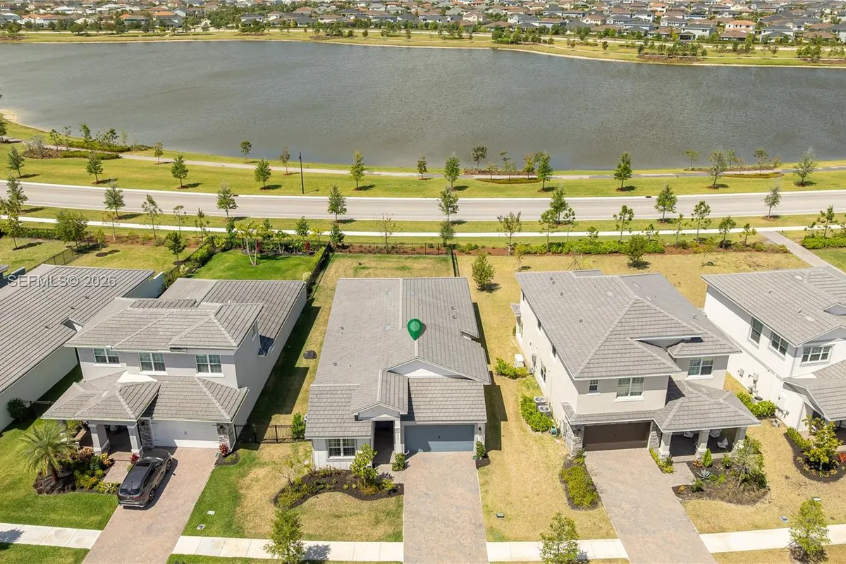 19510 Broad Shore Walk, Loxahatchee FL 33470