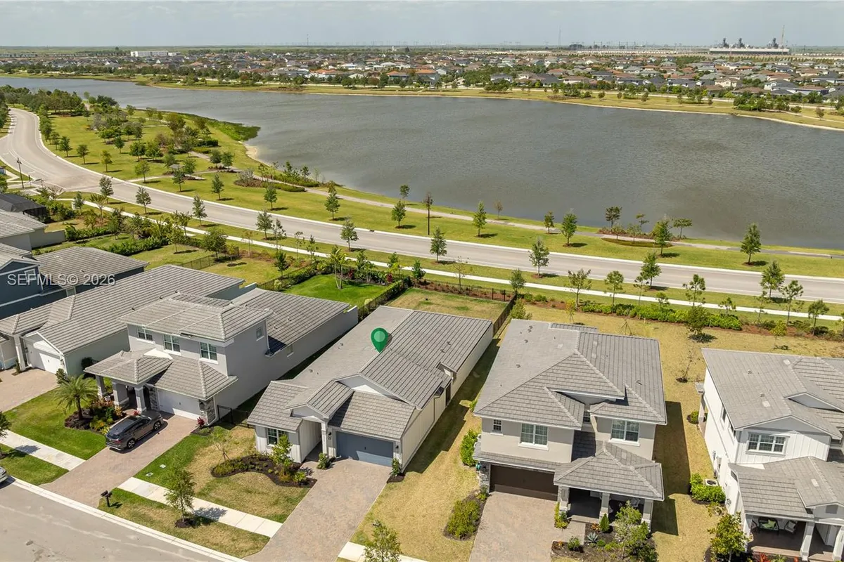 19510 Broad Shore Walk, Loxahatchee FL 33470