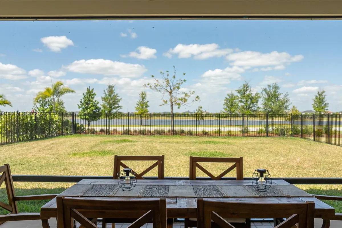 19510 Broad Shore Walk, Loxahatchee FL 33470