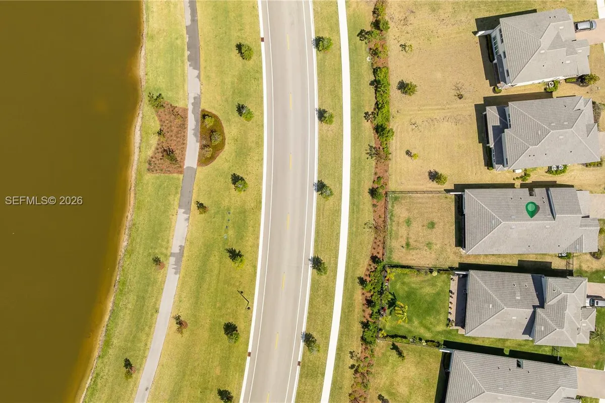 19510 Broad Shore Walk, Loxahatchee FL 33470