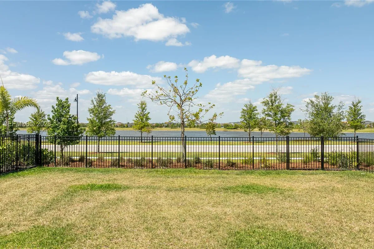 19510 Broad Shore Walk, Loxahatchee FL 33470