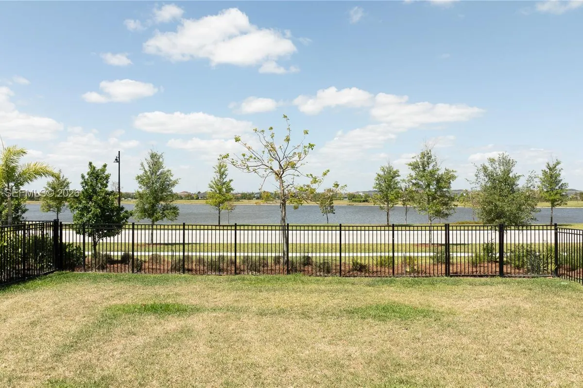 19510 Broad Shore Walk, Loxahatchee FL 33470