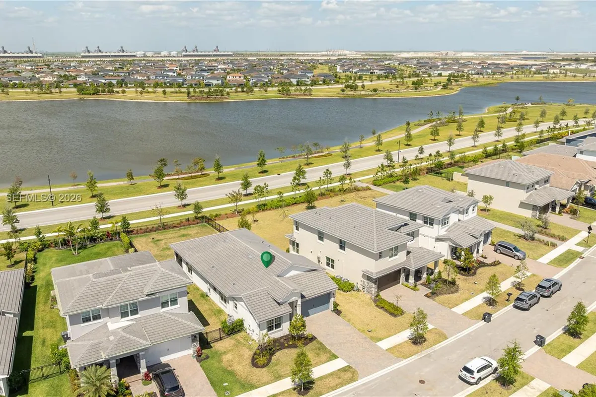 19510 Broad Shore Walk, Loxahatchee FL 33470