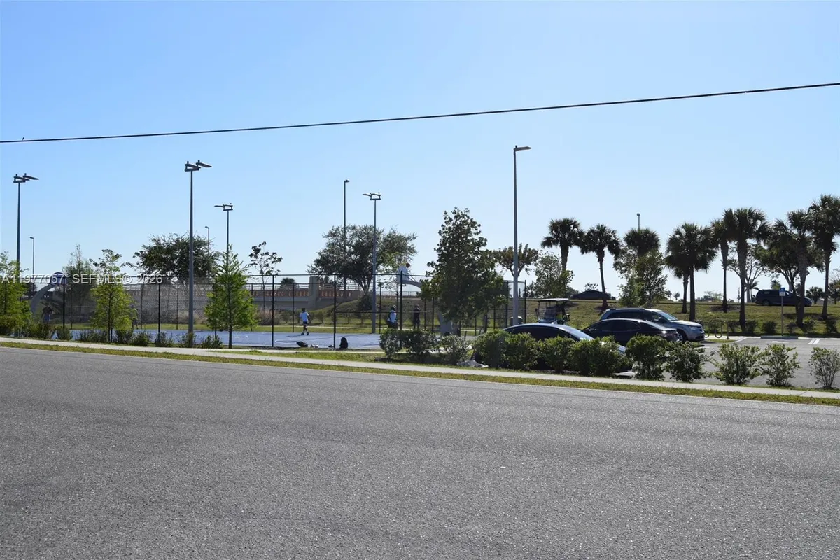 1312 NE 17th Ave, Cape Coral FL 33909