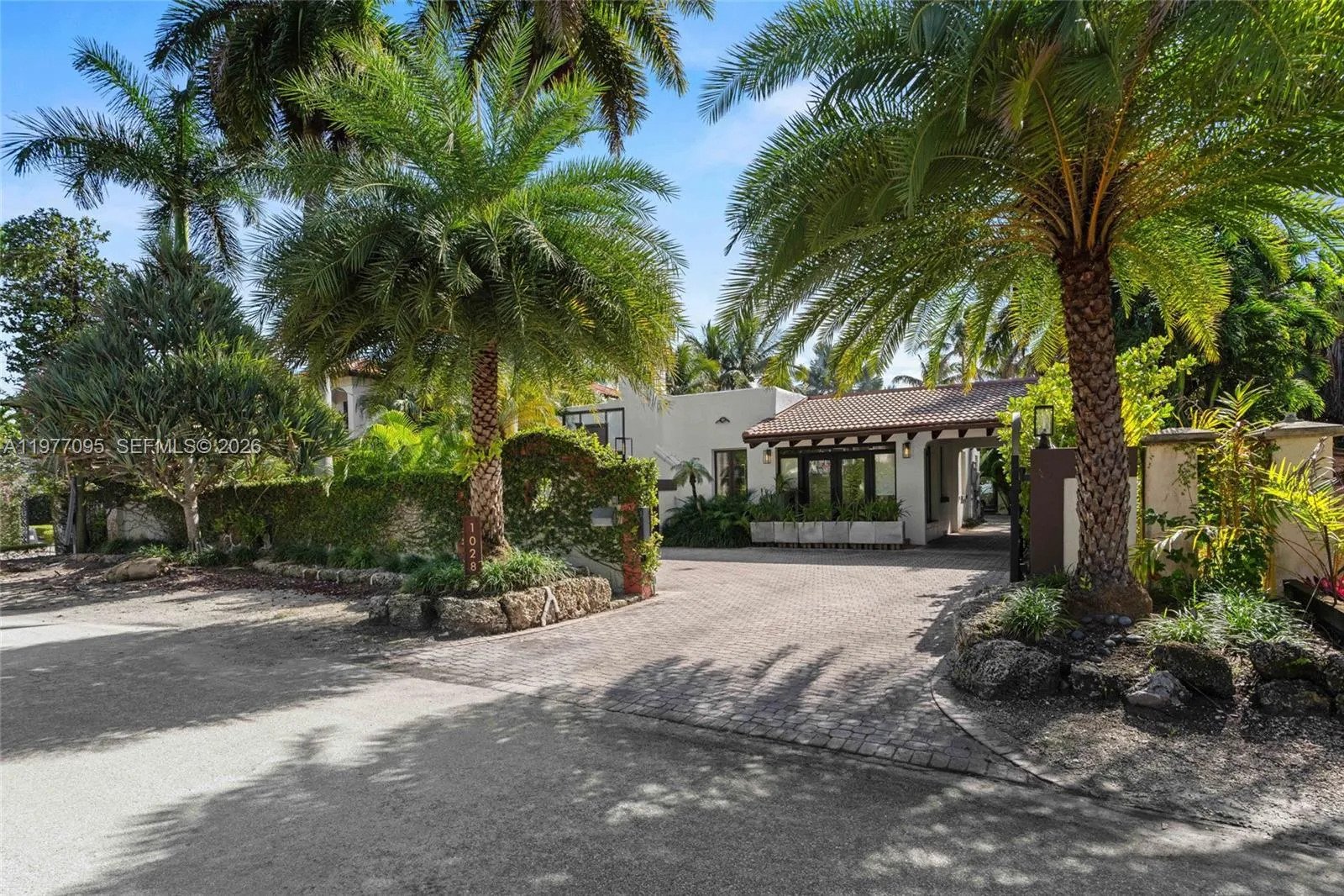 1028 NE 84th St, Miami FL 33138