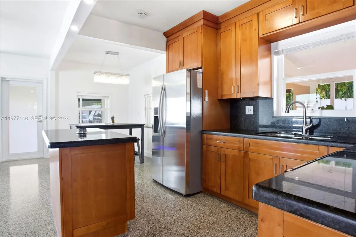 1455 NE 180th St, North Miami Beach FL 33162