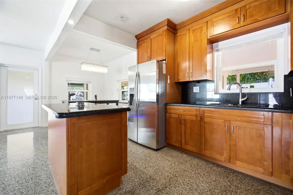 1455 NE 180th St, North Miami Beach FL 33162